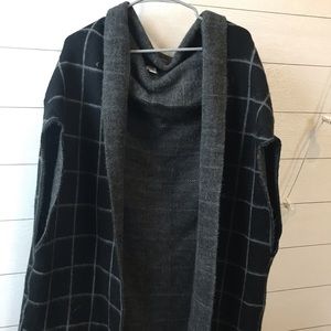 Pancho/ sweater throw over